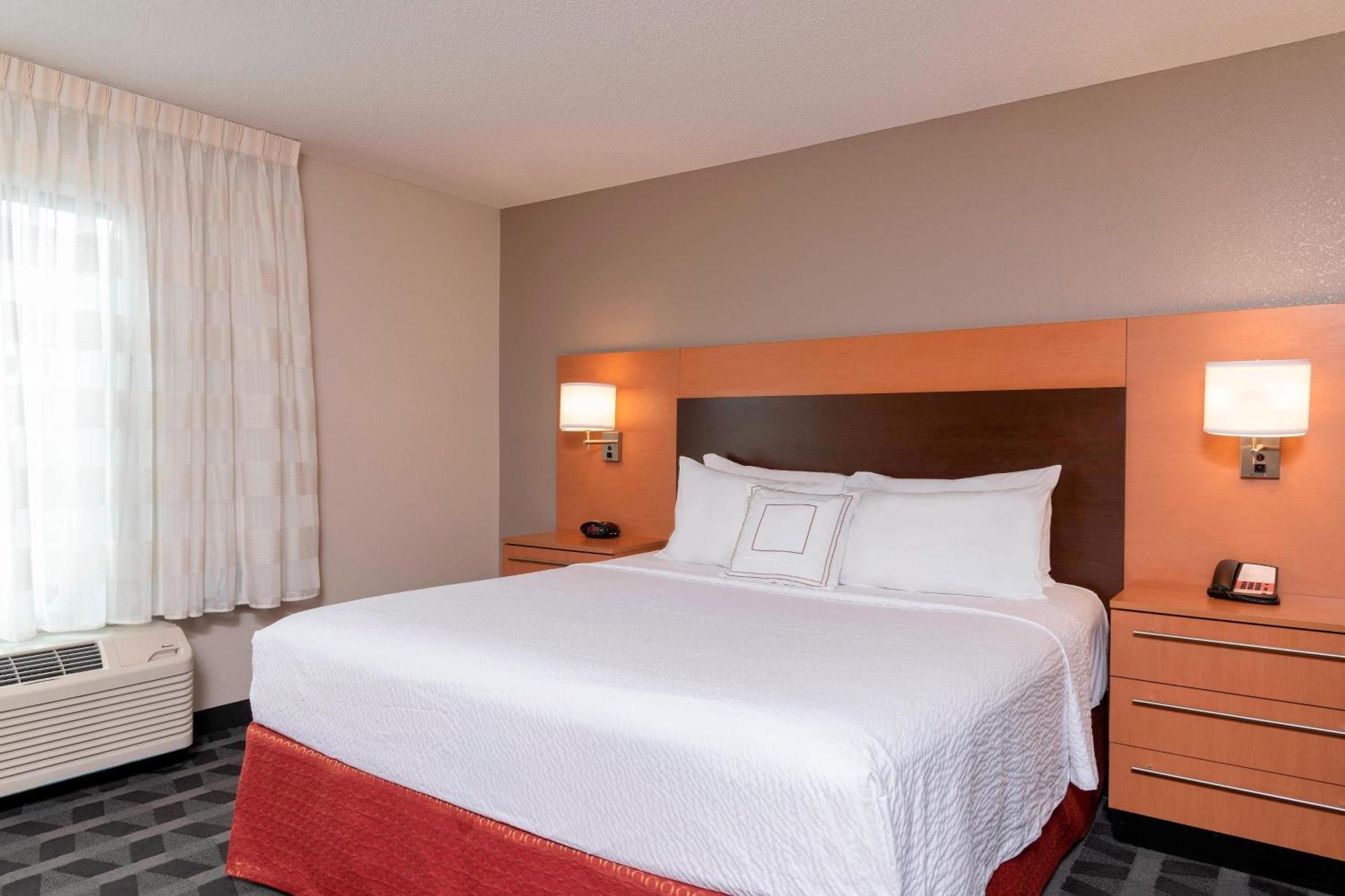Towneplace Suites Fort Wayne North Экстерьер фото