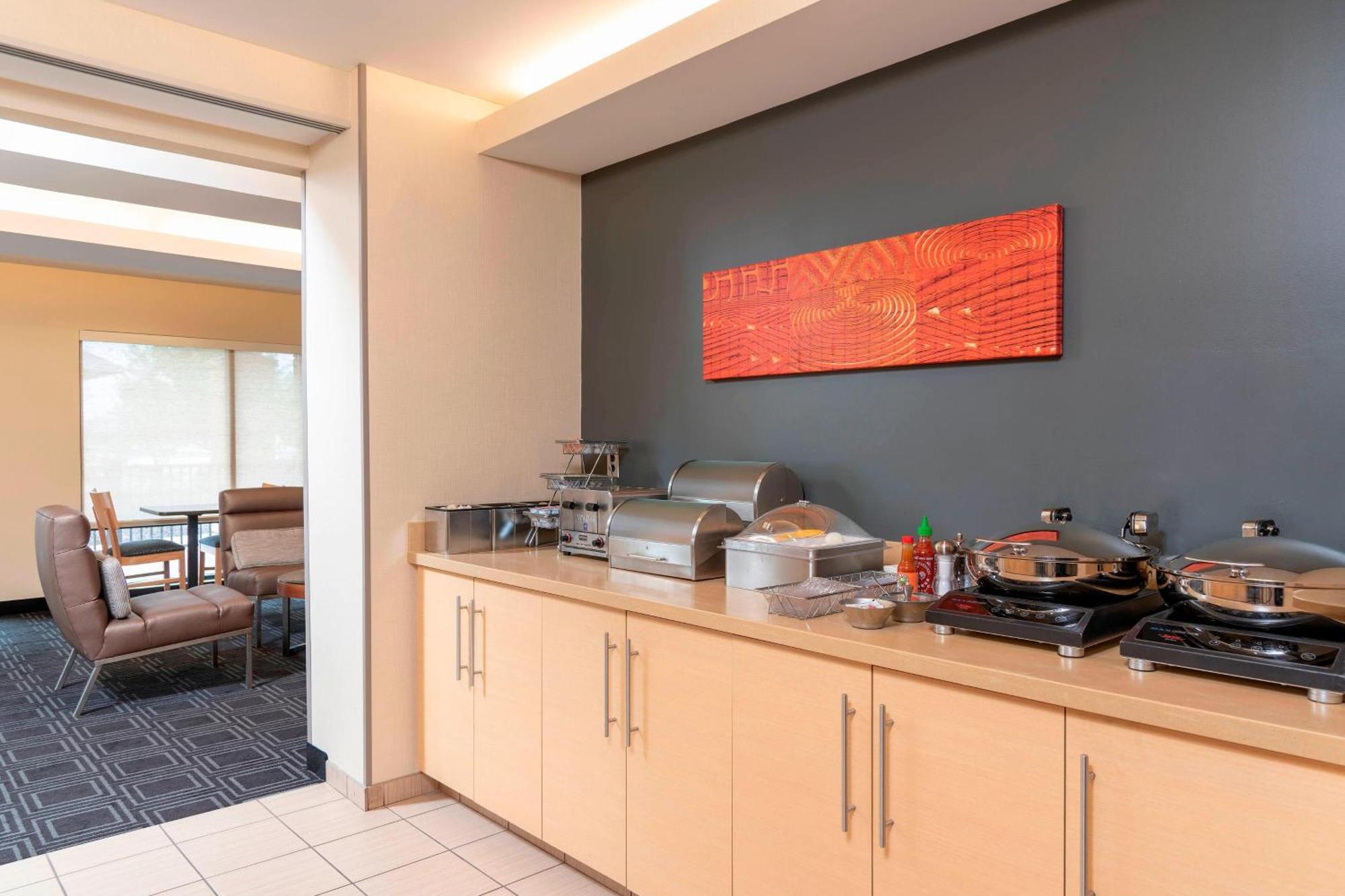 Towneplace Suites Fort Wayne North Экстерьер фото