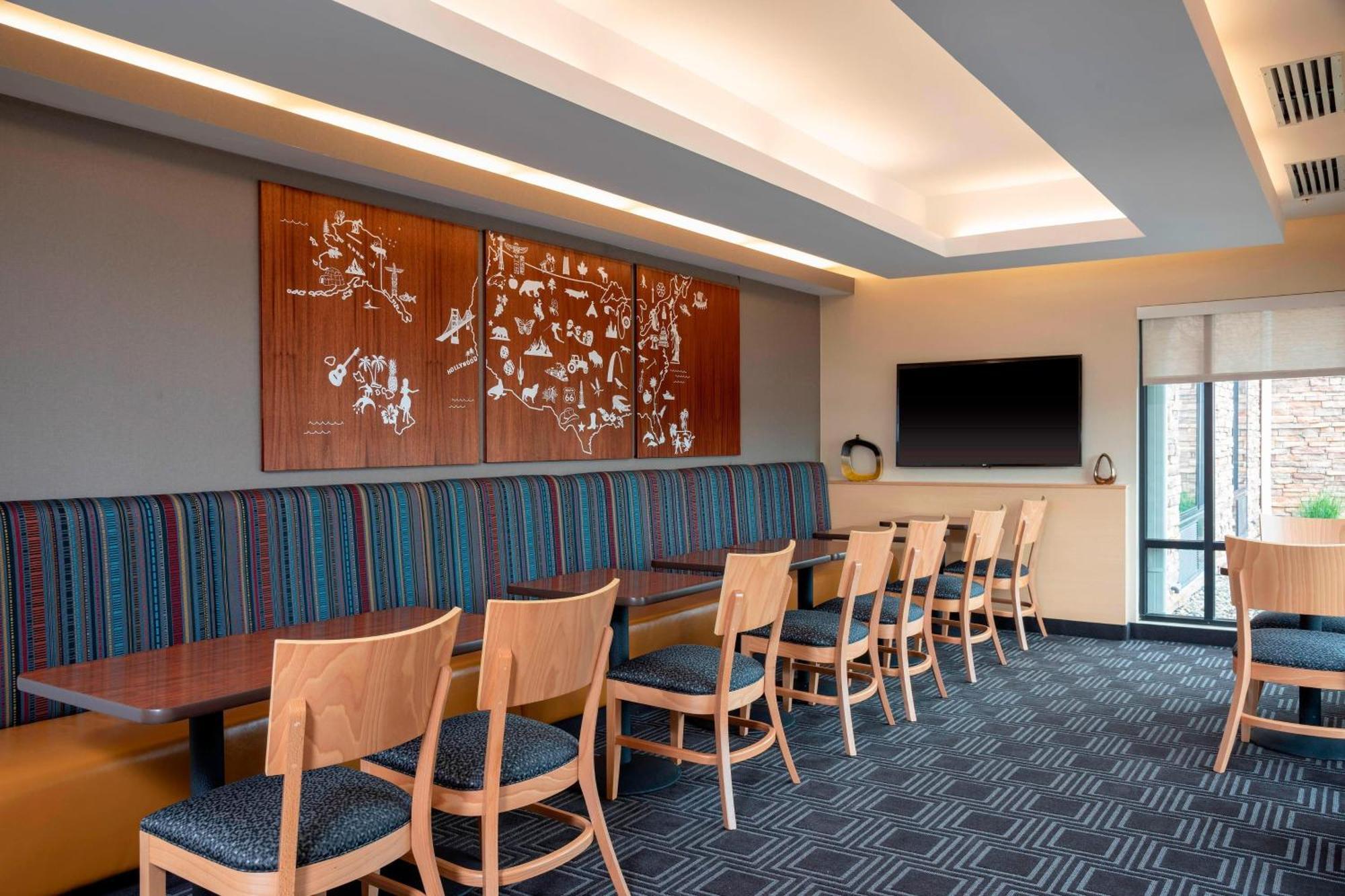 Towneplace Suites Fort Wayne North Экстерьер фото