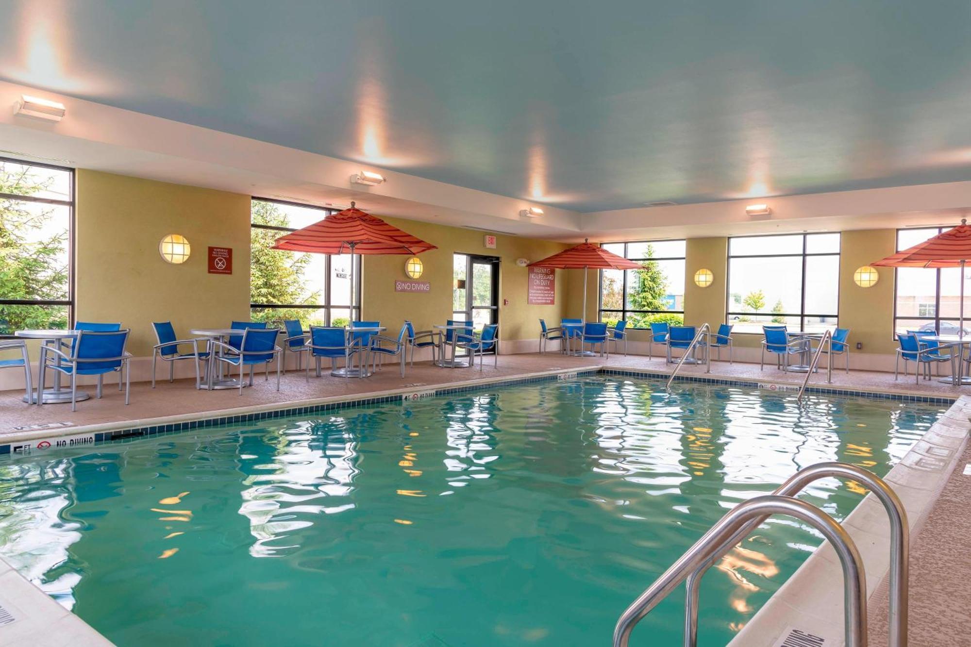 Towneplace Suites Fort Wayne North Экстерьер фото