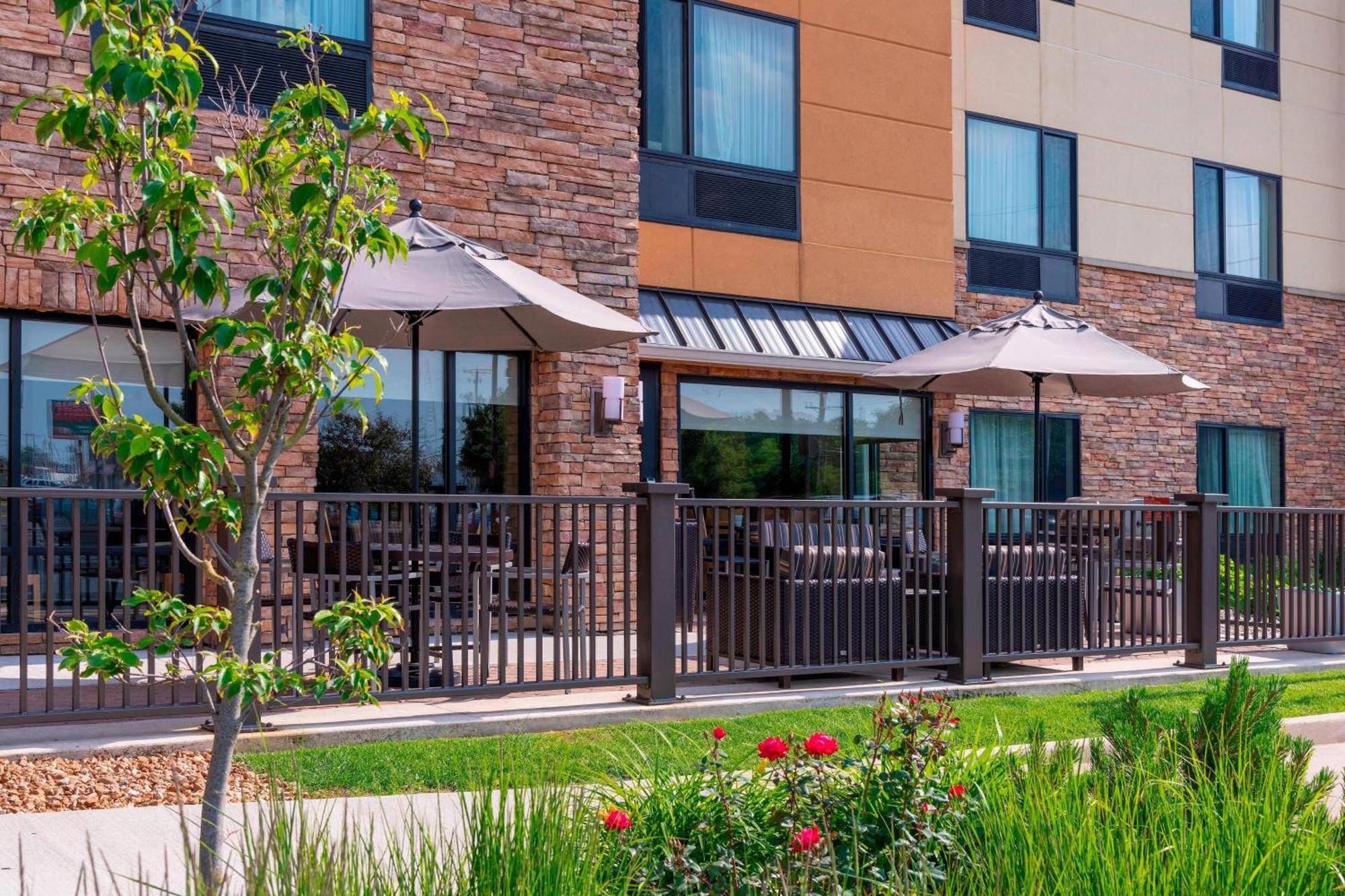 Towneplace Suites Fort Wayne North Экстерьер фото